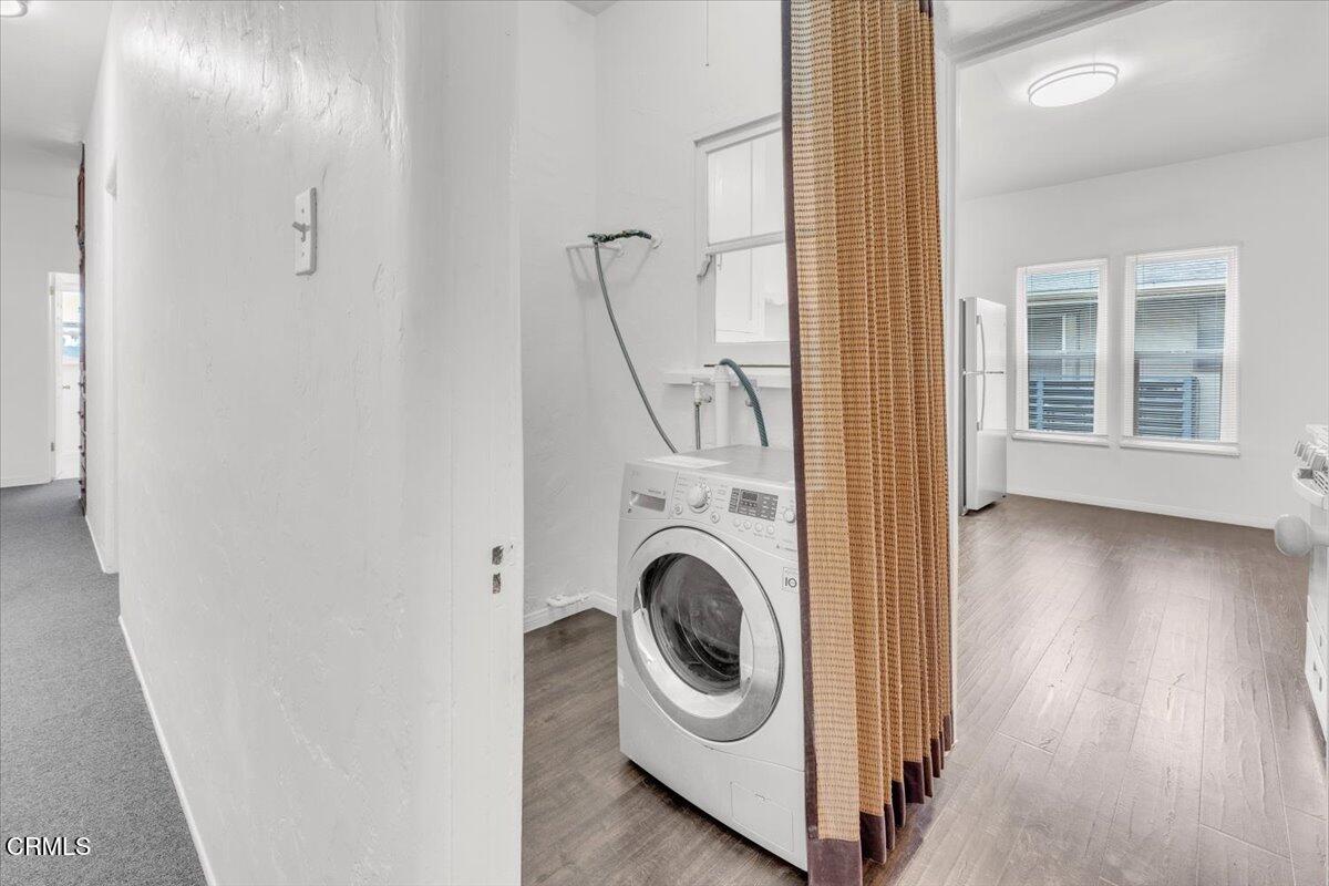 368 Monterey Road, Unit 370 5 South Pasadena, CA 91030 - Photo 17 of 32 Laundry Room