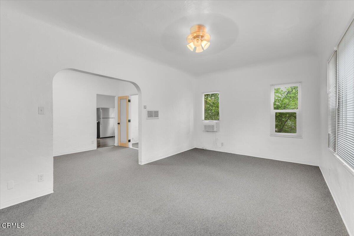 368 Monterey Road, Unit 370 5 South Pasadena, CA 91030 - Photo 8 of 32 Living Room