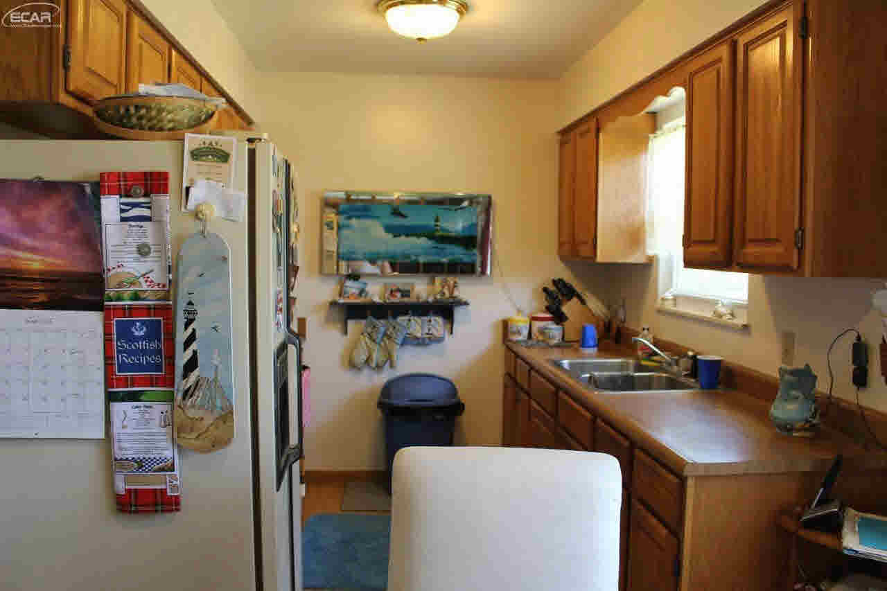 3312 East Farrand Road Clio, MI 48420 - Photo 8 of 39 21174008-7.JPG
