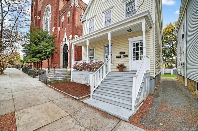 $949,000 | 140 Beekman Avenue, Sleepy Hollow, NY 10591