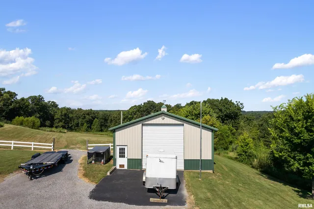 $617,500 | 9855 Highway 37, Goreville, IL 62939