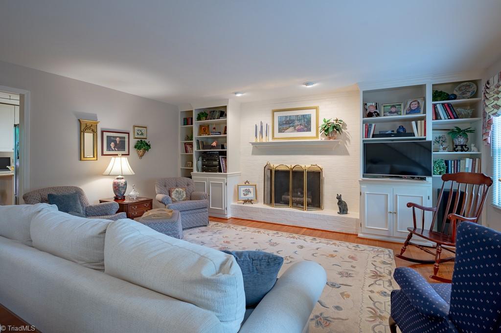 764 Reaford Road Winston-Salem, NC 27104 - Photo 3 of 22 Living Room