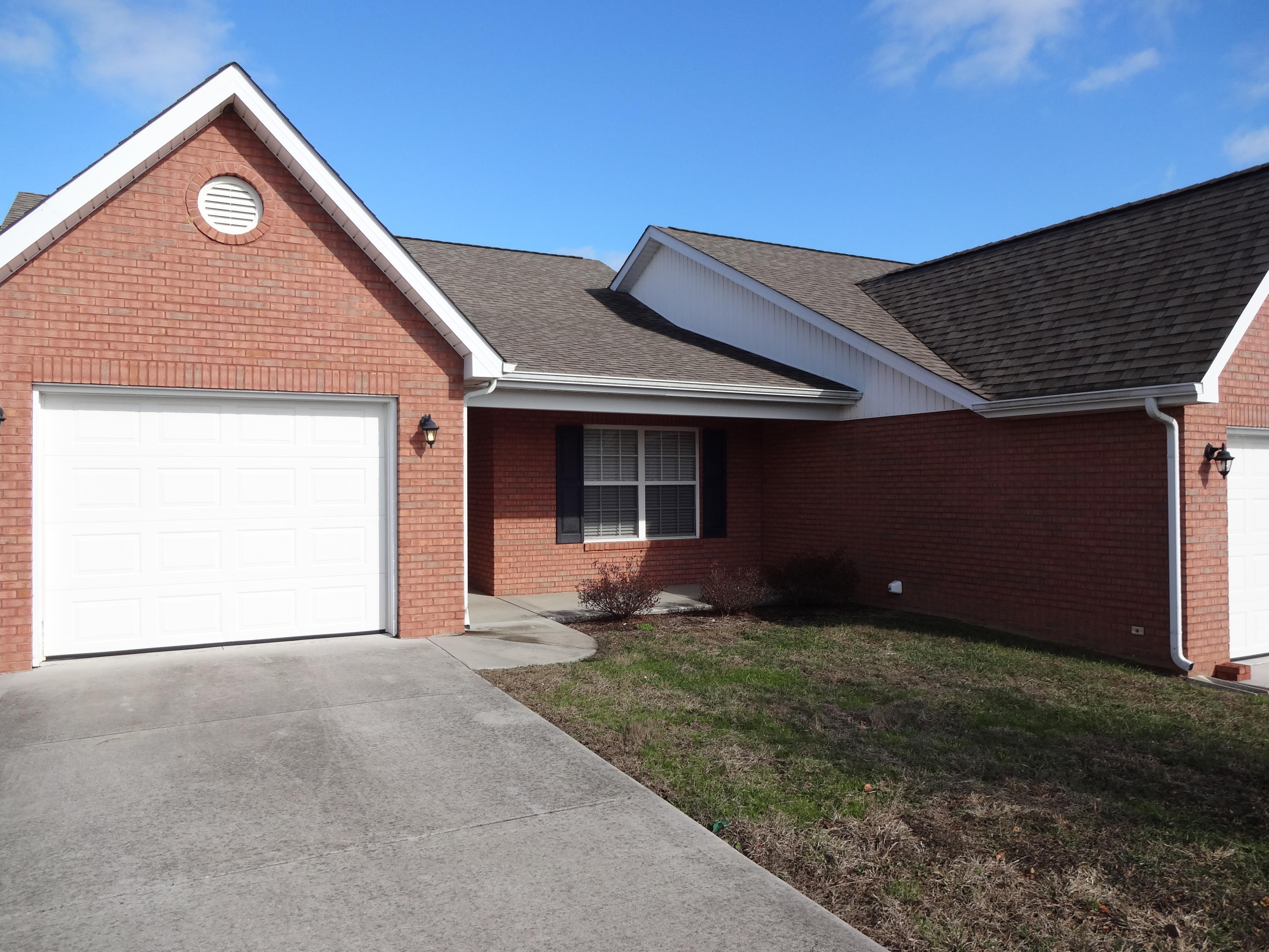 292 Angus Crossing Corryton, TN 37721 - Photo 1 of 25 Front of Home