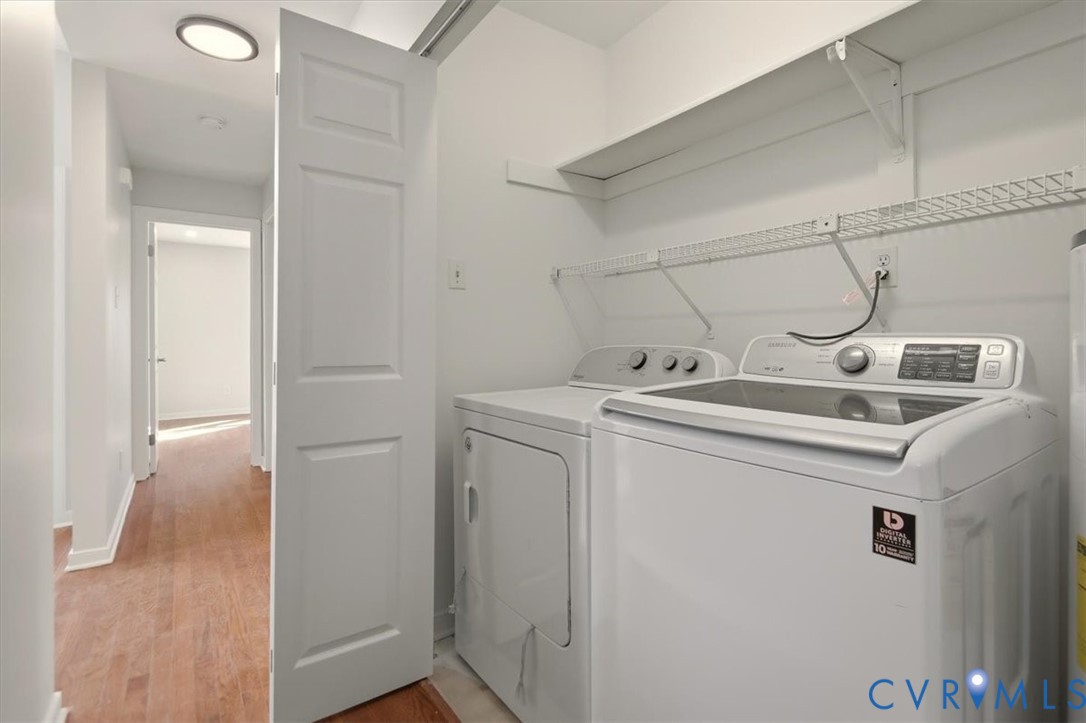 5600 Woods Walk Road Midlothian, VA 23112 - Photo 33 of 44 a utility room with dryer and washer