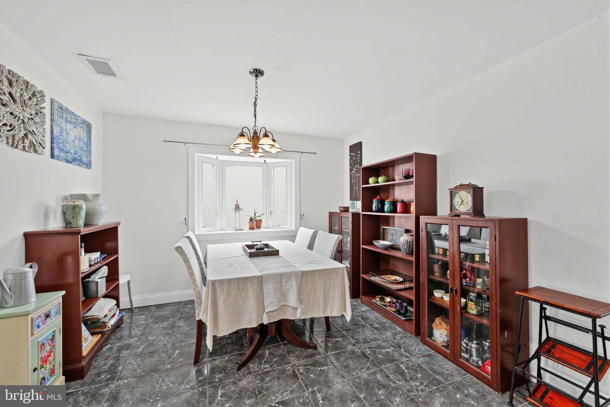 42 Langoma Road Elverson, PA 19520 - Photo 16 of 44 Dining Area