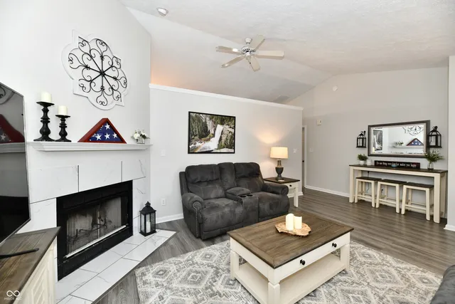 $349,900 | 1157 Runningbrook Court, Avon, IN 46123