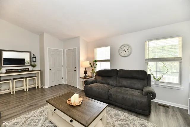 $349,900 | 1157 Runningbrook Court, Avon, IN 46123