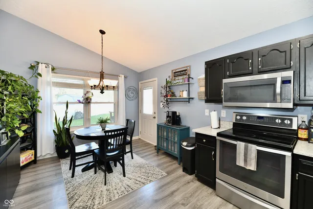 $349,900 | 1157 Runningbrook Court, Avon, IN 46123