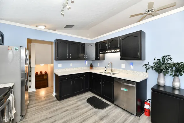 $349,900 | 1157 Runningbrook Court, Avon, IN 46123