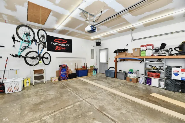 $349,900 | 1157 Runningbrook Court, Avon, IN 46123