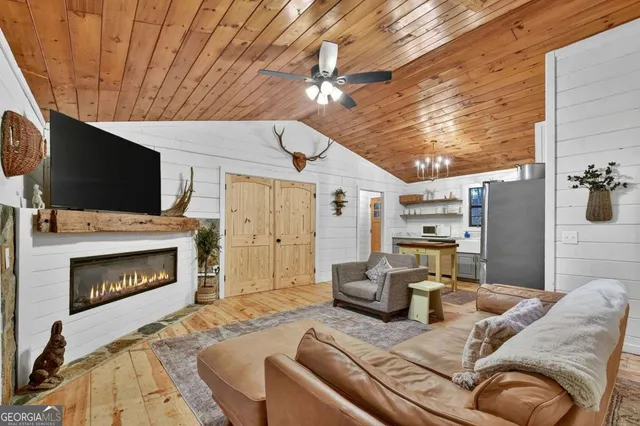 $599,000 | 50 Lake View Drive, Unit 26, Blue Ridge, GA 30513