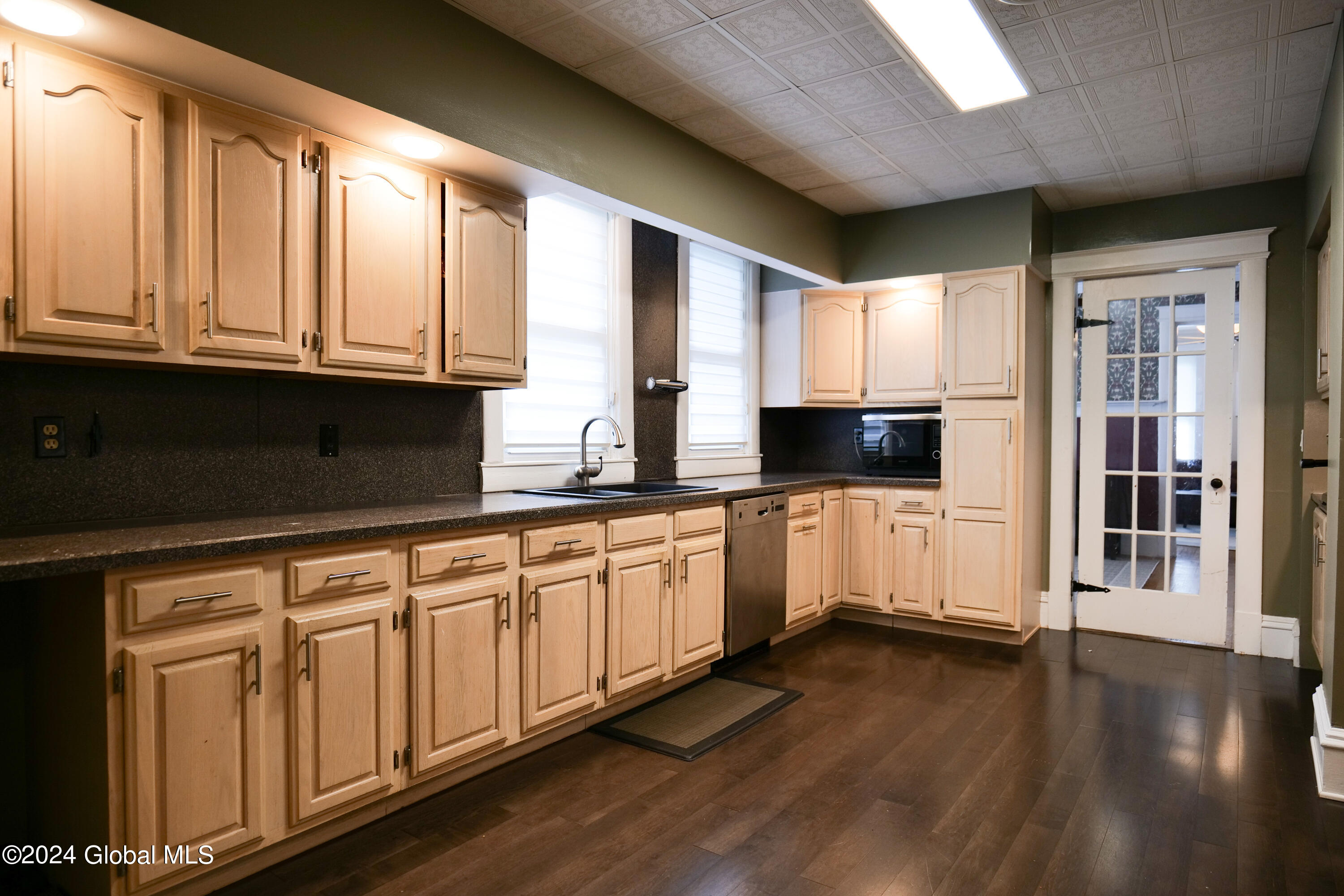 119 Manning Boulevard Albany, NY 12203 - Photo 4 of 55 P1050228