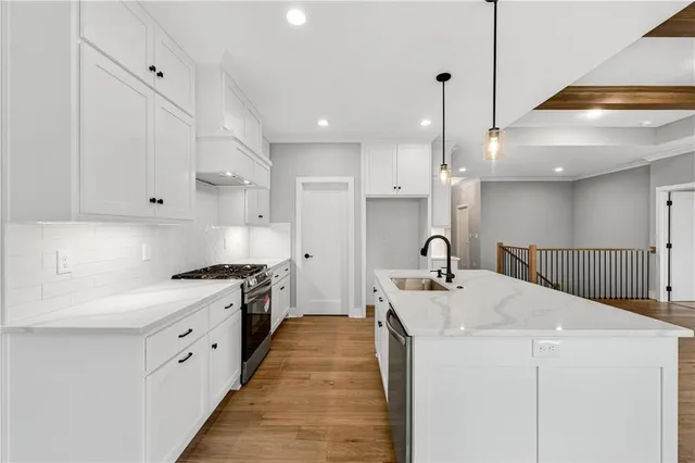 $420,000 | 24985 West 94th Street, Lenexa, KS 66227