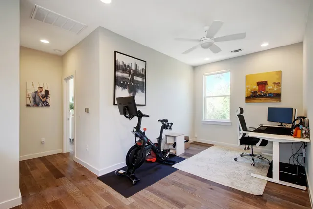 $3,800 | 4006 Airport Boulevard, Unit 18, Austin, TX 78722