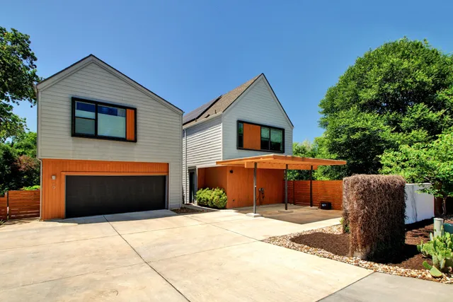 $3,800 | 4006 Airport Boulevard, Unit 18, Austin, TX 78722