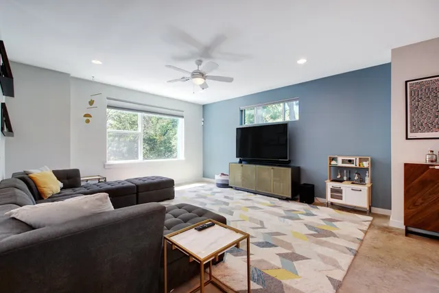 $3,800 | 4006 Airport Boulevard, Unit 18, Austin, TX 78722