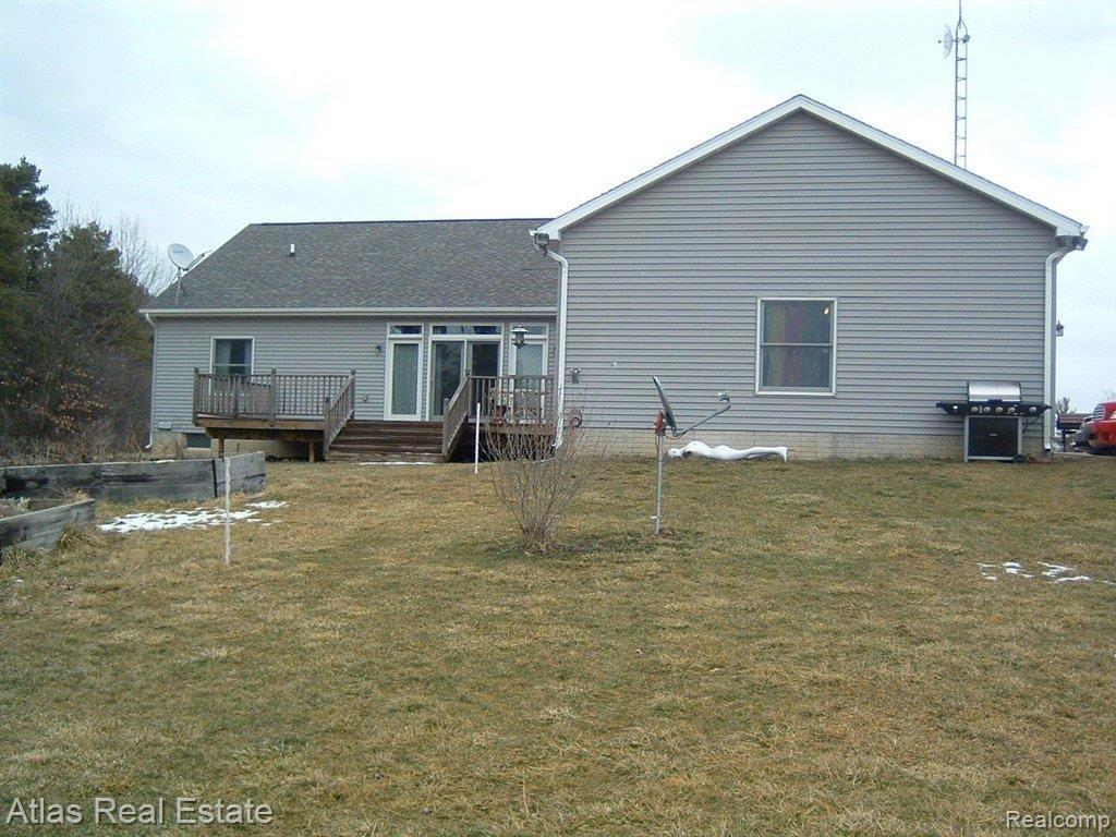 3340 South Henderson Road Davison, MI 48423 - Photo 7 of 18 Henderson 3340 back.JPG