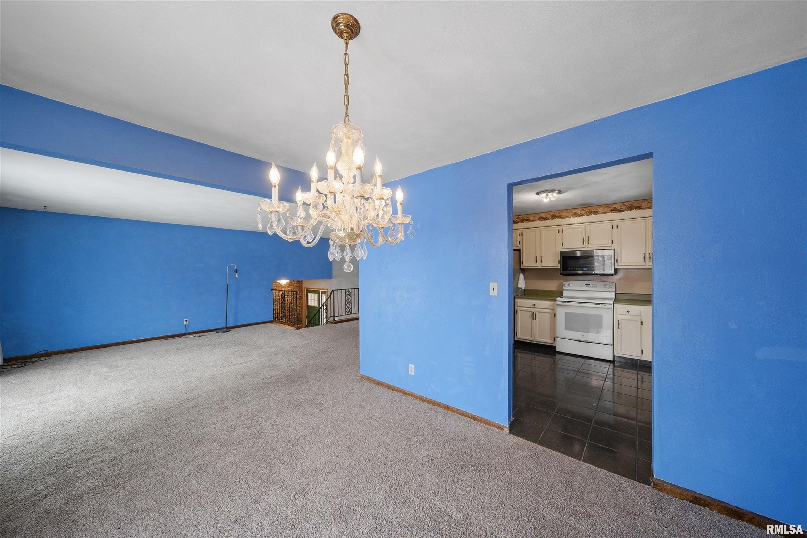 306 North Stone Church Road Peoria, IL 61604 - Photo 12 of 50