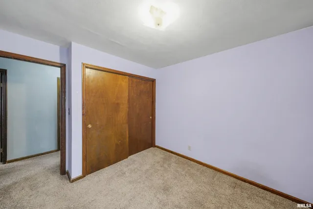 $267,500 | 306 North Stone Church Road, Peoria, IL 61604