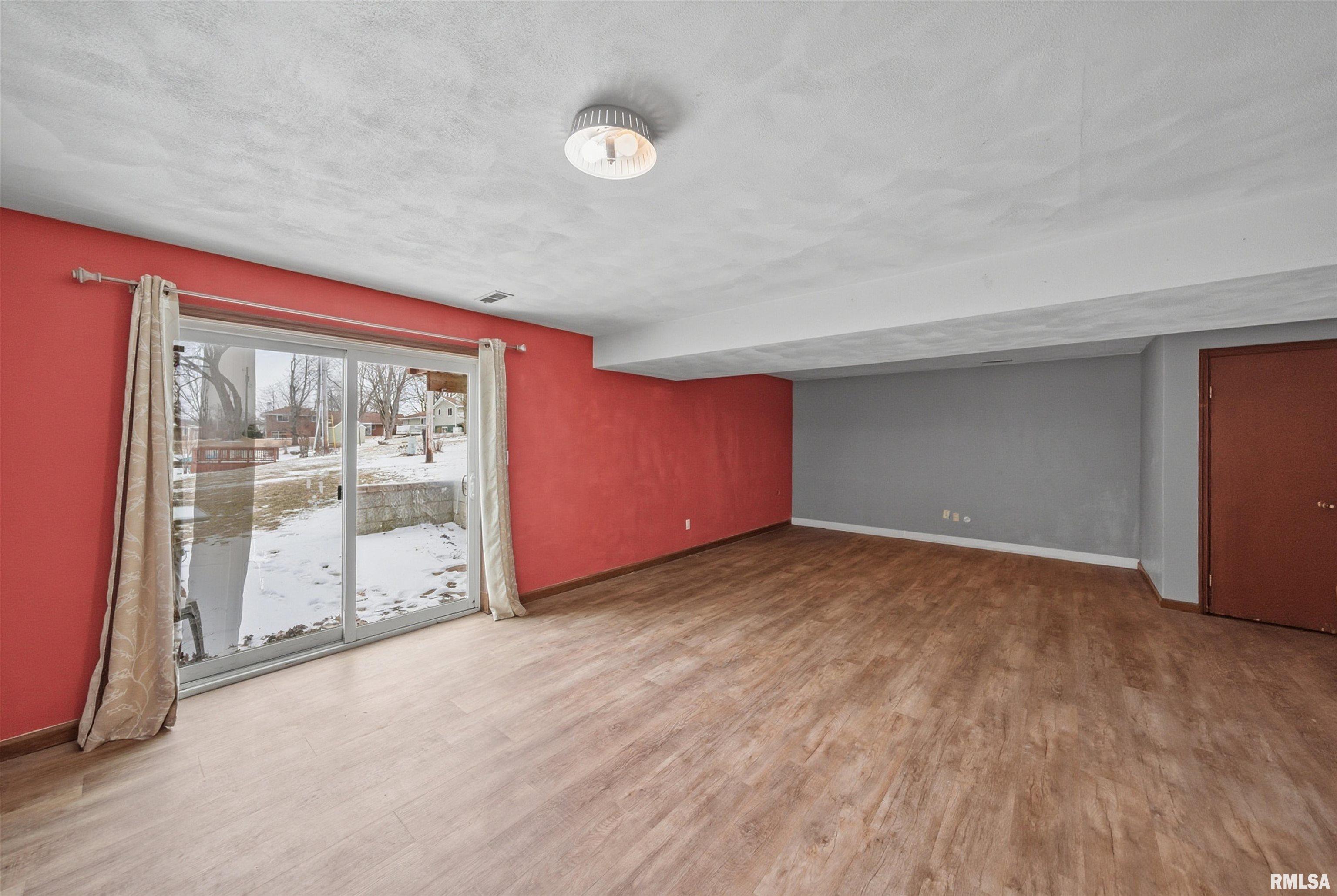 306 North Stone Church Road Peoria, IL 61604 - Photo 33 of 50