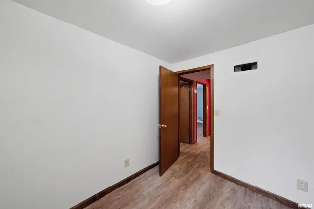 $267,500 | 306 North Stone Church Road, Peoria, IL 61604