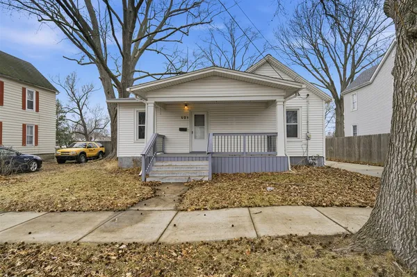 $170,000 | 921 West Wood Street, Bloomington, IL 61701