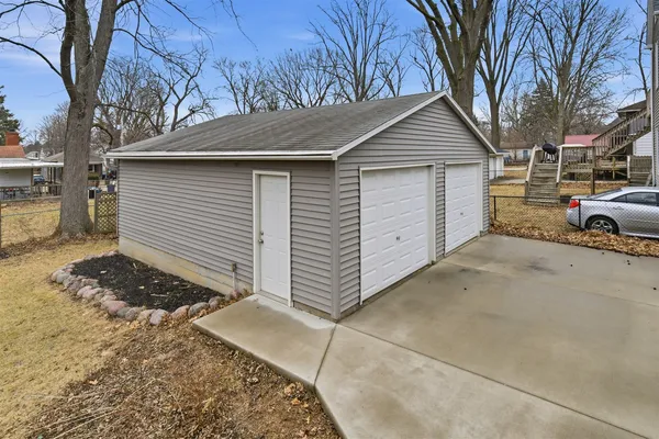 $170,000 | 921 West Wood Street, Bloomington, IL 61701