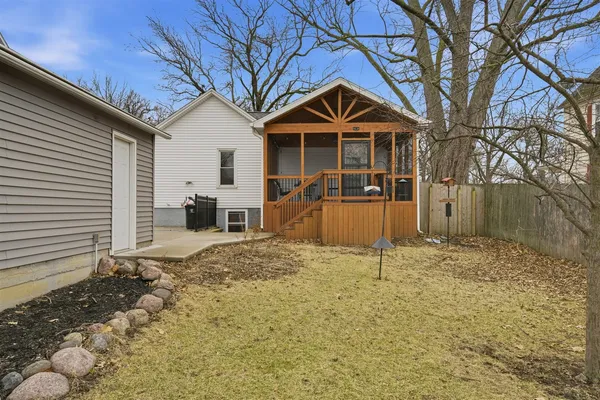 $170,000 | 921 West Wood Street, Bloomington, IL 61701