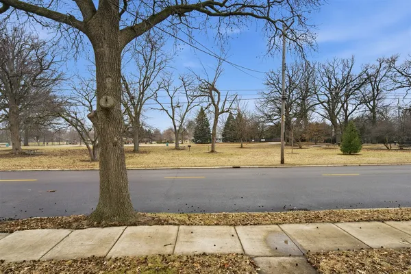 $170,000 | 921 West Wood Street, Bloomington, IL 61701