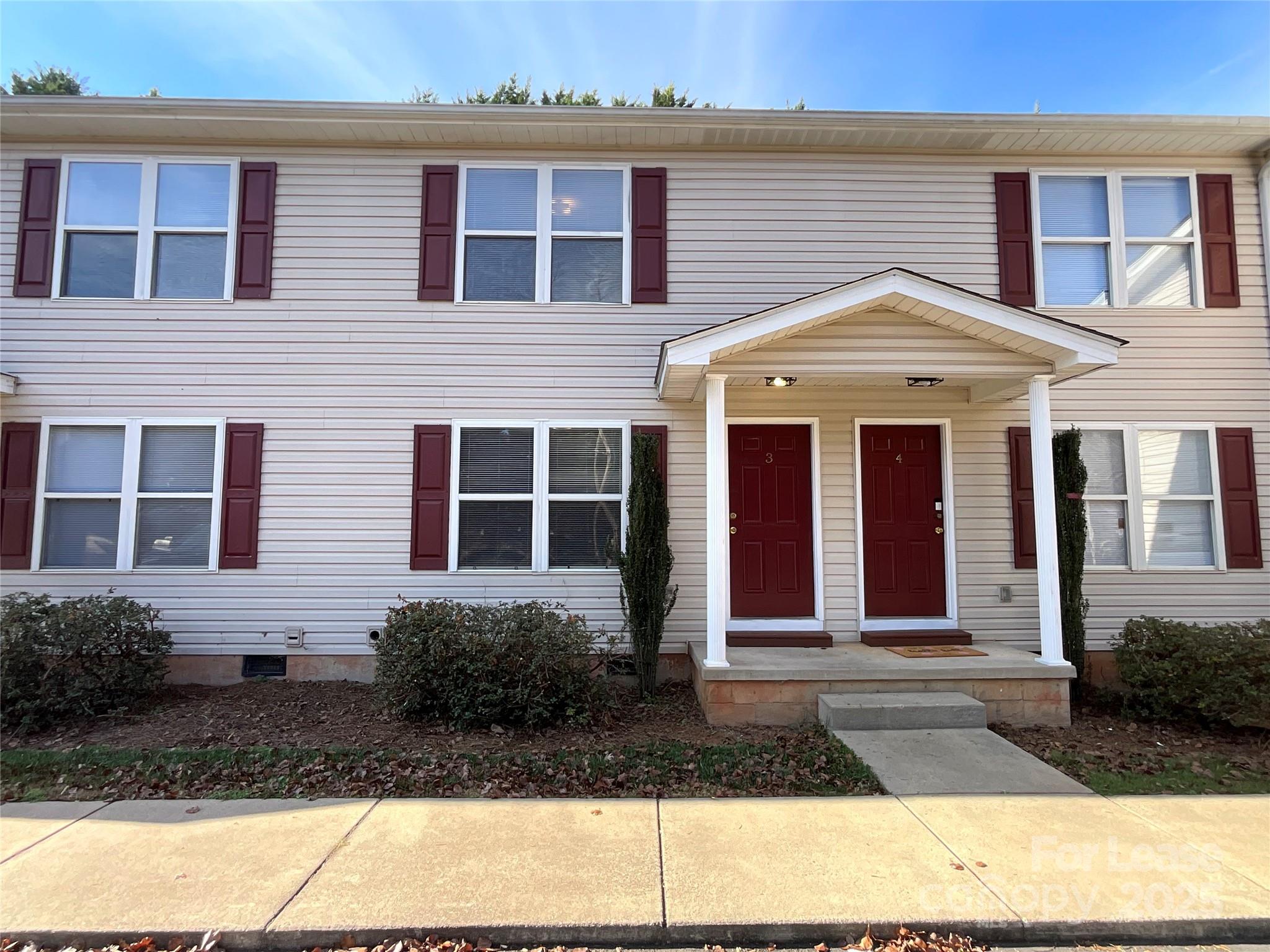 206 West 15th Street, Unit 3 Newton, NC 28658 - Photo 1 of 13 a front view of a house