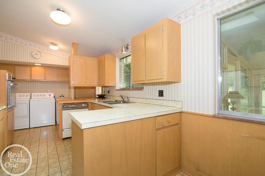 809 Brantford Road Rochester, MI 48306 - Photo 22 of 33