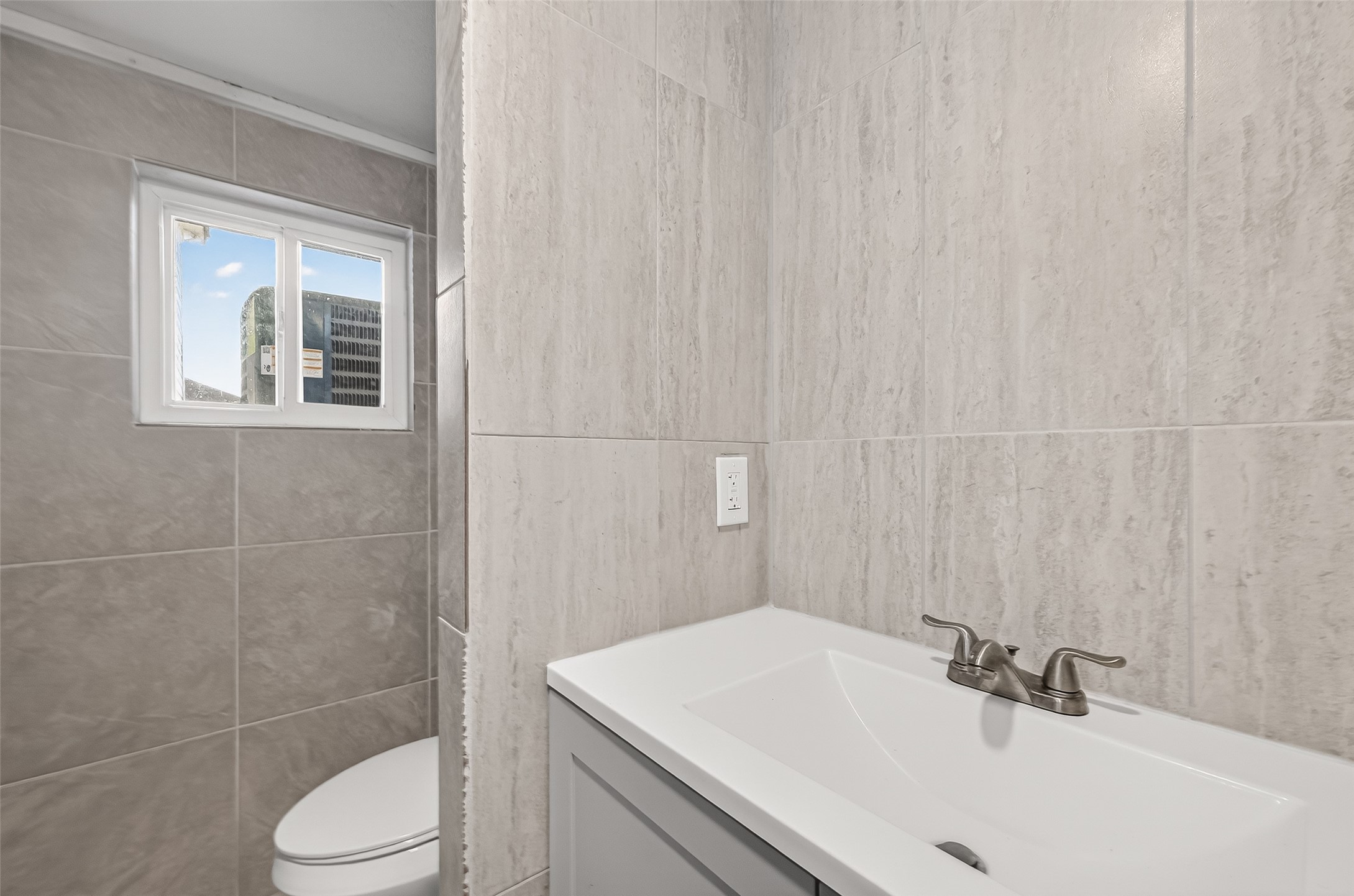 29927 County Road 25 Damon, TX 77430 - Photo 23 of 43 a bathroom with a sink toilet and shower