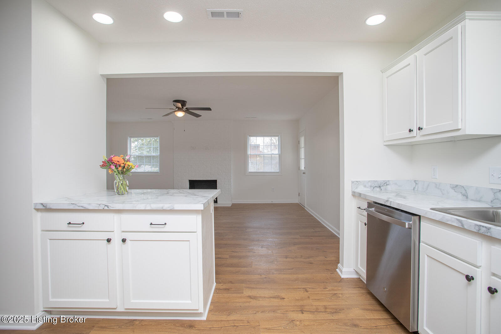 3833 Jupiter Road Louisville, KY 40218 - Photo 19 of 46 176A9205-Edit