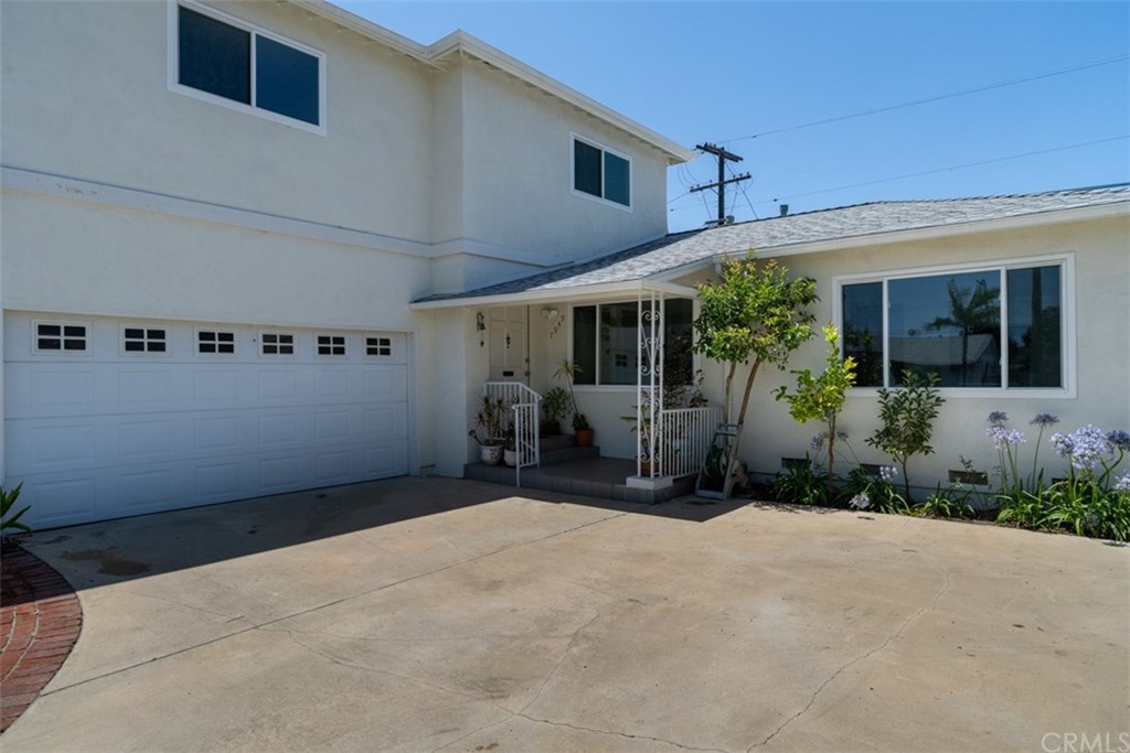 7949 Ramsgate Avenue Los Angeles, CA 90045 - Photo 15 of 26