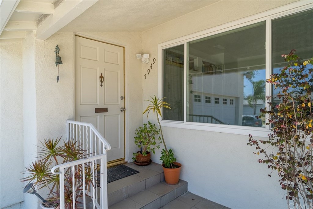 7949 Ramsgate Avenue Los Angeles, CA 90045 - Photo 17 of 26