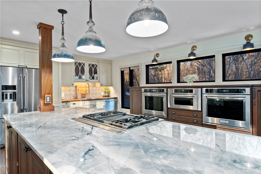 30 Gilbert Stuart Drive Warwick, RI 02818 - Photo 11 of 50