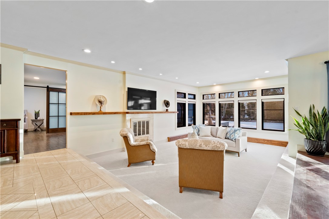 30 Gilbert Stuart Drive Warwick, RI 02818 - Photo 5 of 50