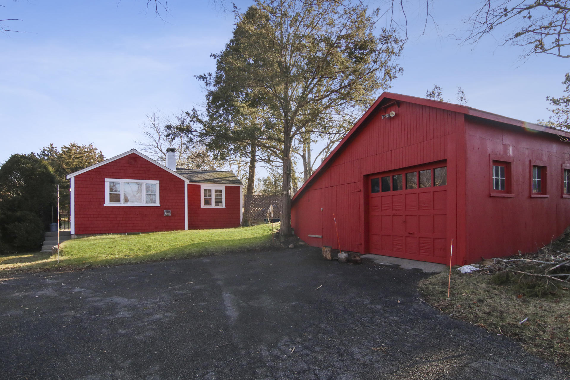 955 Shore Road Pocasset, MA 02559 - Photo 36 of 43 050-photo-side-view-8105064