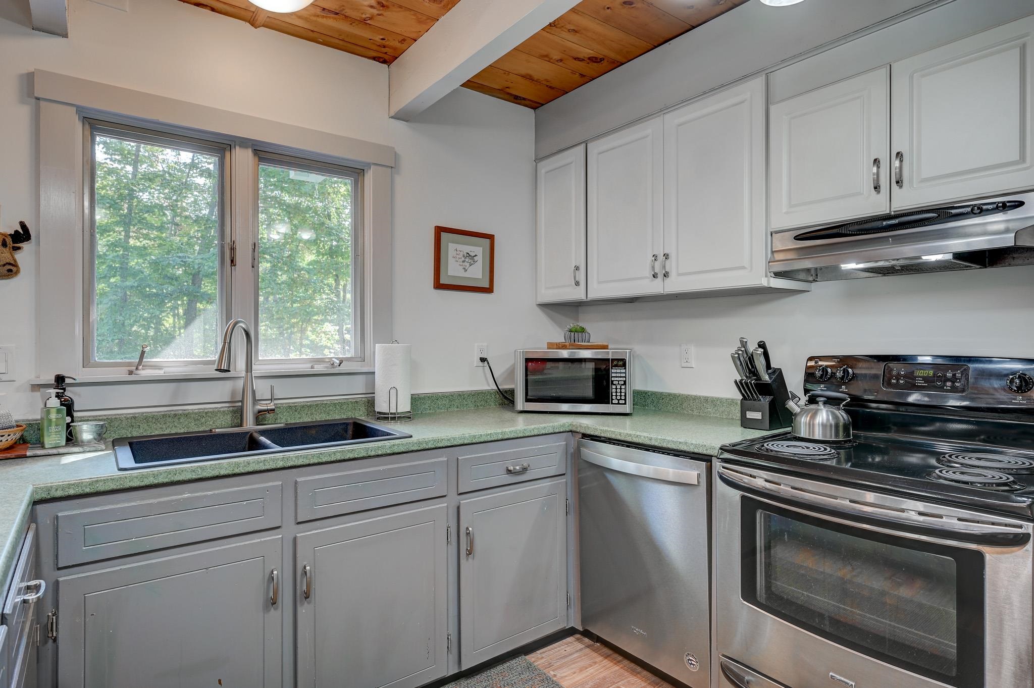 186 Ledgewood Road Conway, NH 03860 - Photo 16 of 37