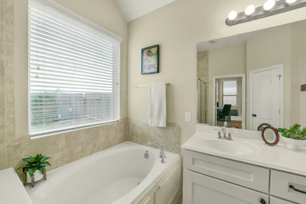 $345,000 | 25003 Lakecrest Glen Drive, Katy, TX 77493