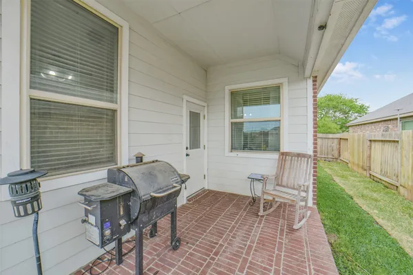 $345,000 | 25003 Lakecrest Glen Drive, Katy, TX 77493