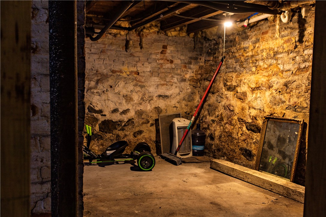 235 Laban Street Providence, RI 02909 - Photo 12 of 27