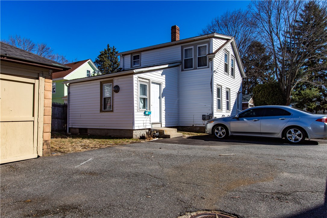 235 Laban Street Providence, RI 02909 - Photo 3 of 27