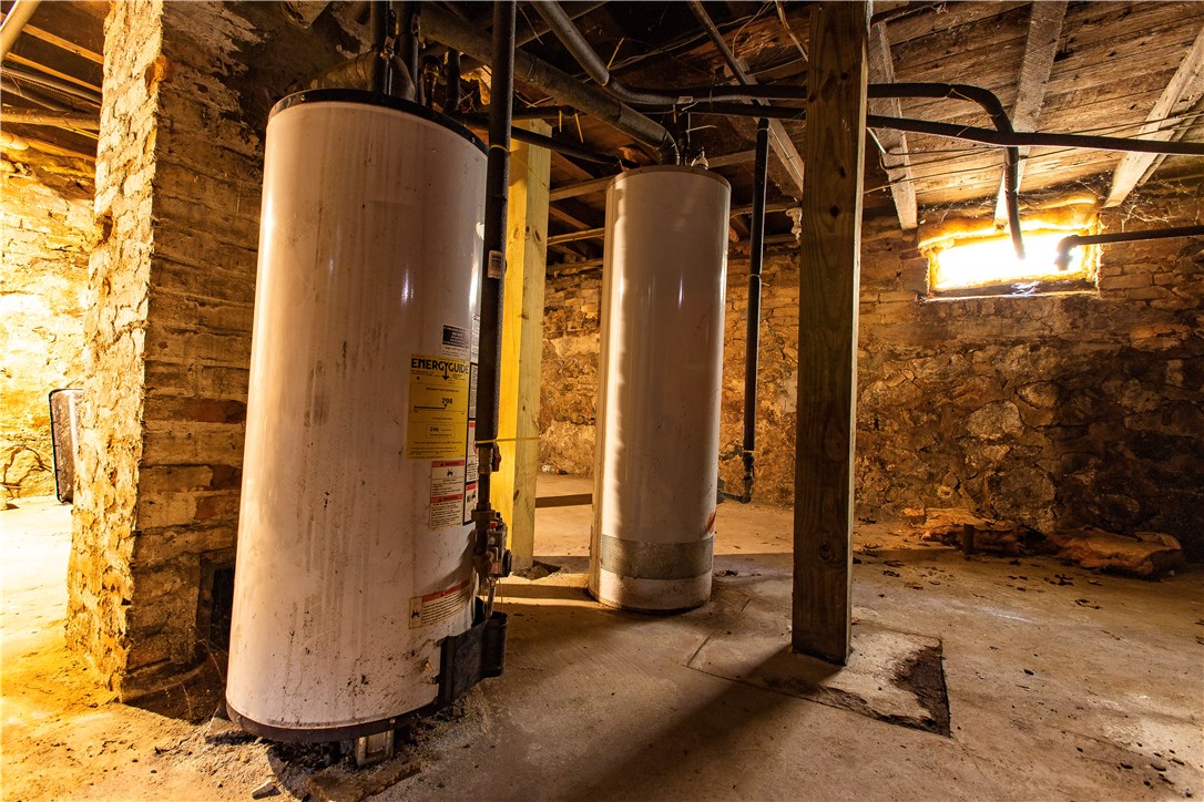 235 Laban Street Providence, RI 02909 - Photo 10 of 27