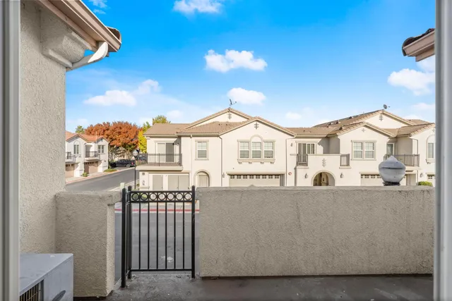 $349,999 | 3301 North Park Drive, Unit 513, Sacramento, CA 95835
