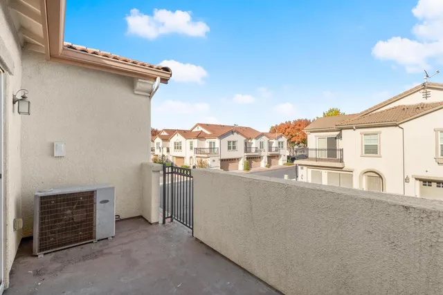 $349,999 | 3301 North Park Drive, Unit 513, Sacramento, CA 95835