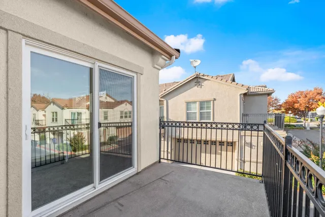 $349,999 | 3301 North Park Drive, Unit 513, Sacramento, CA 95835