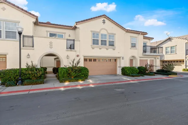 $349,999 | 3301 North Park Drive, Unit 513, Sacramento, CA 95835