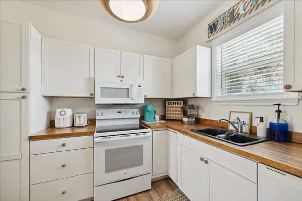 $194,900 | 1213 55th Street, Galveston, TX 77551