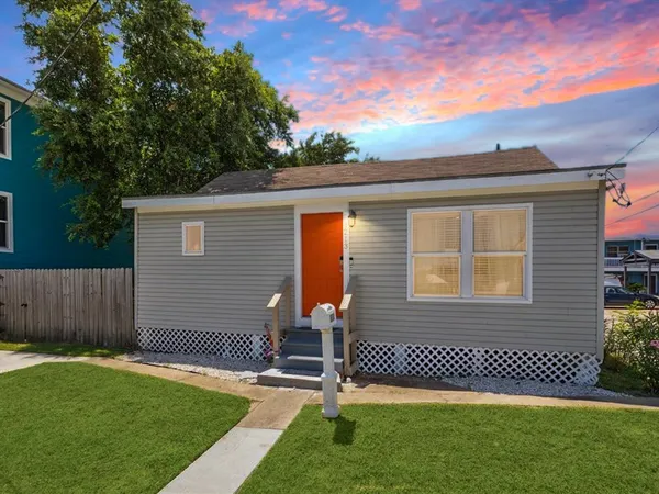 $194,900 | 1213 55th Street, Galveston, TX 77551